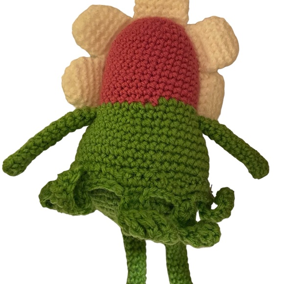 Hand crocheted 100% cotton flower stuffed animal plushie doll - Picture 4 of 4